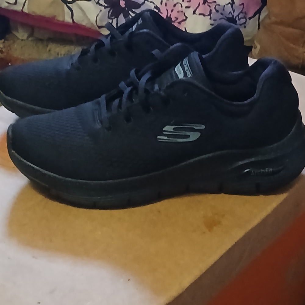 Skechers Black Athletic Shoes